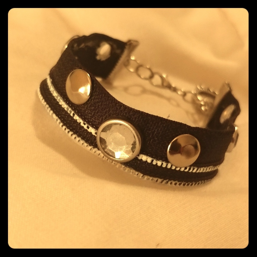 ZIPPER BRACELET